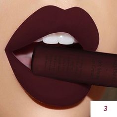 The long-lasting velvet matte liquid lipstick comes in 34 fabulous colors from which to choose. Makeup Range, Maquillage Kylie Jenner, Maquillage Yeux Cut Crease, Long Lasting Matte Lipstick, Matte Nude Lipstick, Red Lip Gloss, Nude Lip Gloss, Long Lasting Lip Gloss, Waterproof Lipstick