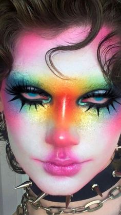 Colorful Drag Makeup, Creative Art Makeup Looks, Interesting Makeup Ideas, Hyperpop Makeup, Pastel Clowncore Fashion, Cool Face Makeup, Make Up Reference, Artsy Eye Makeup, Extra Makeup Looks