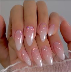 Pink Glitter Gradient Nails, Ombré French Tip Nails, Pearl Pink Nails, Elegant Nails Classy, Nails With Pearl, Shimmery Nails, Ombre Chrome Nails, Pink Chrome Nails