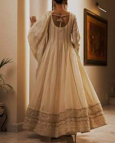 nikkah Simple Anarkali Suits Classy, Silk Anarkali Suits Party Wear, Anarkali Inspiration, Anarkali Frock Design, Anarkali Suits Designer Latest, Net Anarkali Dresses, Pakistani Anarkali Suits, Anarkali Pakistani, Silk Dress Pattern