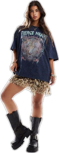 Short Sleeve Tiger Print T-shirt For Summer, Tiger Print Short Sleeve T-shirt For Summer, Summer Short Sleeve Tops With Tiger Print, Casual Tiger Print Tops For Spring, Summer Short Sleeve T-shirt With Tiger Print, Casual Tiger Print T-shirt For Summer, Casual Summer Tiger Print T-shirt, Casual Summer T-shirt With Tiger Print, Summer Casual Tiger Print T-shirt