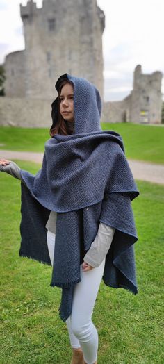 "Irish Donegal Tweed Wool Hooded Ruana, Cape, Rectangle Cloak - Speckled Navy / Blue Herringbone - Heavy Tweed - Unisex - HANDMADE IN IRELAND Our luxury capes are elegantly stylish and wrap you in warmth. They can be worn in all seasons and can cover a multitude of sins! They are both practical and hard wearing and their versatility means they look fantastic in the town or country and work for both special occasions or for everyday wear. - Extremely versatile wrap/cape, - Can be worn so many way Casual Fantasy Clothing, Ruana Wrap, Donegal Tweed, Ren Fair, County Kerry, Wool Cape, Zippered Cardigan, Killarney, Evening Walk