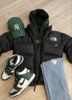 Trendy Boy Outfits, Cute Nike Outfits, Street Style Outfits Men, Street Fashion Men Streetwear, Guys Clothing Styles, Mens Outfit Inspiration, Winter Outfits Men, Cool Outfits For Men, Stylish Mens Outfits