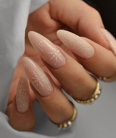 Beige Nails, Her Nails, Snowflake Nails, Christmas Nails Acrylic, Sparkly Nails, New Year's Nails, Neutral Nails