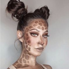 Giraffe Costume Makeup, Giraffe Face Makeup, Costume Animals Women, Giraffe Hairstyle, Giraffe Makeup Halloween, Animal Costumes Women Diy, Artistic Makeup Ideas