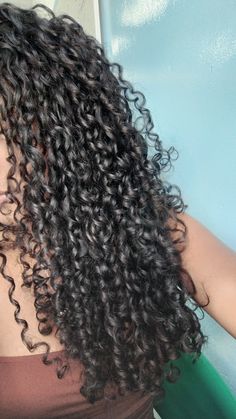 cabelo cacheado Super Curly Hair, Long Natural Curly Hair, Curly Hair Long, Curly Afro Hair, Natural Curly Hair Cuts, Mixed Curly Hair, Curly Hair Photos, Crimped Hair, Cute Curly Hairstyles