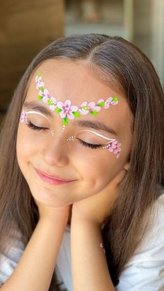 Most Popular Face Paint Designs, Painting Face Ideas, Cute Face Painting, Painting On Face, Cool Face Paint Ideas, Cute Face Paint Ideas, Pink Face Paint, Cute Face Paint, Simple Face Paint