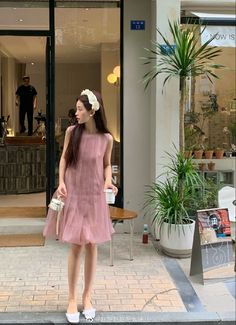 Pale Pink Dress Outfit, Cheerful Outfits, Ulzzang Dress, Pretty Dresses Casual, Award Show Dresses, Bollywood Outfits, Myanmar Dress Design, Aesthetic Outfit Ideas, Trendy Dress Outfits