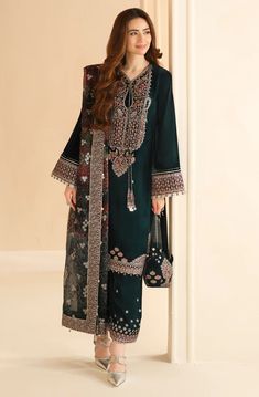 Embroidered Velvet Formal VF-2039 Unstitched Suits 3 Piece Collection | Latest Pakistani Salwar Kameez Punjabi Suit Designer Wear Party Wear Pakistani Dresses, Party Wear Pakistani, Dupatta Border, Sana Javed, Eastern Dresses, Organza Suits, Pakistani Women, Velvet Shawl, Dresses Unique