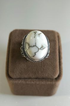 925 Sterling Silver Men's Ring,White Men's Silver Ring With Howlite Stone,Handmade Men's Ring, Personalized Silver Ring,Gift For Lover - Material: 925 Sterling Silver -Weight:13.35 Grams (May vary depending on ring size.) - AsuLion Design Men's Ring -Size: US 6-16 TRANSPORT * Preparation Time: 1-2 Business Days  *Delivery Time: 3-6 Business Days This modern men's silver ring combines elegance with a strong statement. It is minimalist in design and going, thus adding a stylized touch. Specially d Adjustable White Sterling Silver Signet Ring, White Signet Ring Stamped 925, White Sterling Silver Signet Ring Stamped 925, White Sterling Silver Oval Signet Ring, White Sterling Silver Signet Ring With Gemstone, White Gemstone Signet Ring In Sterling Silver, Handmade White Sterling Silver Signet Ring, Handmade White Signet Ring In Sterling Silver, White Oval Gemstone Signet Ring