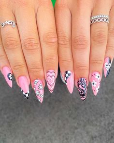 Nail Art Lover Metallic Nail Art, Ombre Manicure, Wow Nails, Nail Drawing, Cute Simple Nails, Holiday Nail Designs, Goth Nails, Nail Pops, Stiletto Nails Designs