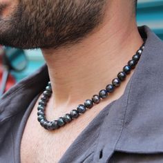 Bff Fashion, Pearl Necklace Men, Black Pearl Necklace, Necklace Men, Pearl Choker Necklace, Valentine Wedding, Necklace Pearl, Men Fashion Casual Outfits, Modest Fashion Outfits