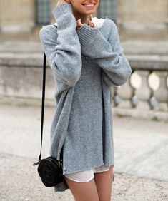 oversized boyfriend sweater Mode Shoes, Mode Tips, Quoi Porter, Pull Oversize, Blazer Outfit, Comfortable Sweater, Comfy Clothes, Inspiration Mode