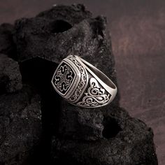 This 925K sterling silver ring, with an aged finish, features stylish engraving details.Expertly made and intricately designed, SilverGates jewelry collection is presented in an array of contemporary and classic pieces.Made with carefully selected materials.★Item Details• Material : 925K Sterling Silver• Total weight : 11-12 Grams (The gram of the ring varies according to the desired size)• Ring Diameter : 1.50 * 1.50 cm Classic Silver Carved Engraved Ring, Classic Carved Silver Signet Ring, Classic Antique Silver Rings With Polished Finish, Classic Carved Sterling Silver Signet Ring, Anniversary Silver Signet Ring With Oxidized Finish, Classic Wedding Rings With Oxidized Finish, Vintage Oxidized Signet Ring For Gift, Silver Etched Signet Ring, Classic Silver Etched Signet Ring