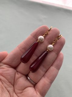 "Red AGATE Long Pearl Teardrops, of Regency Historic Reproduction in 16k gold plated brass with Swarovski pearl Teardrop earrings These natural Dark RED AGATE and Pearl Teardrop earrings were inspired by extant examples of the era, and inspired by the ones worn in 2020's EMMA! Designed with Regency (1800-1815) and late Regency/Romantic (into the 1830's) in mind, but also work great for other eras. This listing is for a pair of reproduction historic real carnelian Teardrop stones in a lovely dark Red Pearl Drop Earrings For Formal Occasions, Red Teardrop Pearl Drop Earrings, Pearl Teardrop Earrings, Red Agate, Swarovski Pearls, Teardrop Earrings, Dark Red, Etsy Earrings, Dangle Drop Earrings