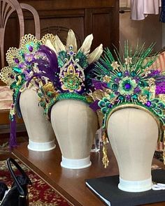 Mardi Gras Accessories Diy, Diy Mardi Gras Headband, Mardi Gras Queen Costume, Mardi Gras Fascinator, Madigra Outfit Ideas, Mardi Gras Headdress, Mardi Gras Masks Diy, Mardi Gras 2024, Mardi Gras Costume Diy