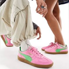 Big Kid’s Size 7 / Women’s Size 7 Brand New In Box Puma Palermo Pink And Green Straight From The Archives, It’s The Puma Palermo Og "Pink/Green" Women's Shoe. This Classic Terrace Shoe Is Revived Today With Its Signature T-Toe Construction, Plus Extra-Bold Colorblocking And Plush Materials. Its Design Builds On Puma’s Heritage Within Soccer, While Appealing To Today’s Sneakerheads And Terrace Fashion Mavens. Benefits Low Boot Lace Closure Puma Branding Details Suede Puma Formstrip Synthetic Leat Pink Trainers, Pink Core, Medium Tv Show, Technology Fashion, Celebrity Lifestyle, Puma Suede, Low Boots, Puma Women