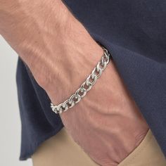 Hypoallergenic stainless steel, also known as surgical steel, is a hygienic material that is resistant to stains and scratches and easy to clean. In particular, its chemical composition makes it a hypoallergenic product resistant to the corrosive effects of sweat, dust, and moisture. Stainless Steel Bracelet 8.5 Inches Long