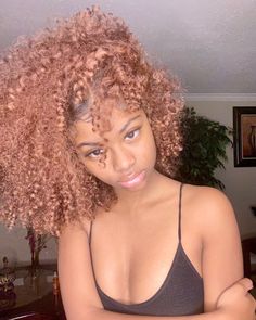 Hair Goals Color, Hair Color Streaks, Colored Curly Hair, Cute Box Braids Hairstyles, Dyed Natural Hair, Curly Girl Hairstyles, Chic Hairstyles, Summer Hair Color, Hair Dye Colors