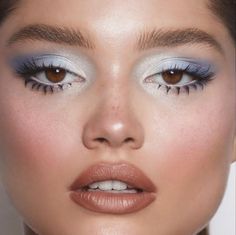 Icy Blue 90s Makeup, Blue Pop Of Color Makeup, Blue Vintage Makeup, Ethereal Makeup Blue, Frosted Eyeshadow 90s, Y2k Frosty Makeup, Editorial Makeup Hooded Eyes, Blue Eye Makeup Hooded Eyes, 90s Frosty Makeup