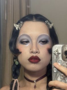 Creative Everyday Makeup, Drag Makeup Ideas, Maquillage Goth, Funky Makeup, Drag Make-up, 23 Years Old, Alt Makeup, Swag Makeup, Ethereal Makeup