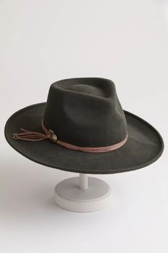 Sicily Crushable Wool Felt Outback Hat | Overland Fall Ranch Felt Hat With Curved Brim, Fall Felt Hat With Flat Brim For Ranch, Fall Ranch Felt Hat With Short Brim, Adjustable Wool Felt Hat For Fall, Adjustable Felt Hat In Solid Color, Fedora Felt Hat For Ranch In Fall, Wide Brim Felt Hat For Ranch In Fall, Fall Fedora Felt Hat For Ranch, Adjustable Wool Felt Hat In Country Style