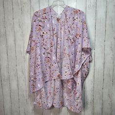 New Time & Tru Women's Purple Floral Print Kimono Cardigan Lightweight One Size. Condition Is New Without Tags. Pit To Pit 42", Length 40". Offers Welcome Inventory Ggg Spring Casual Cardigan With Kimono Sleeves, Casual Spring Blouse With Kimono Sleeves, Casual Spring Cardigan With Kimono Sleeves, Casual Blouse With Kimono Sleeves For Spring, One Size Purple Spring Cardigan, One Size Purple Top For Spring, Spring Open Front Blouse For Day Out, Casual Open Front Blouse For Spring, Spring Layering Cardigan With Kimono Sleeves