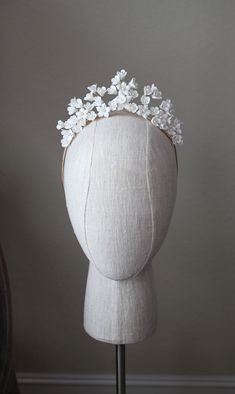 Bridal Headbands, Pretty Furniture, Floral Tiara, Wedding Headpieces, Romantic Aesthetic, Fav Food, Pearl Tiara, Beautiful Tiaras, Floral Crowns