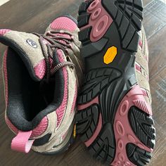 Merrell Moab Women’s Hiking Boots With Pink Accents. New. Never Worn. Size 10. Pink Hiking Boots, Women’s Hiking Boots, Vibram Shoes, Merrell Moab, Hiking Sneakers, Minimalist Shoes, Hiking Boots Women, Leather Slip On Shoes, Merrell Shoes