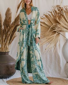 Our Aphrodite Original Kaftan, made from soft viscose double gauze fabric, offers a luxurious feel and an ethereal appearance. Designed to enhance your presence in any setting, its flowing silhouette and lightweight, breathable fabric ensure a graceful and comfortable fit. Ideal for lounging by the pool or attending special events, this piece is perfect for making a statement. Its versatile design provides multiple styling options, making it an indispensable addition to your wardrobe. Celebrate your divine beauty and radiate grace with our reversible Original Kaftan