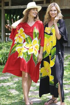 Get ready for the perfect lounge dress/coverup. It is a piece of art you can wear. Short sleeve caftan makes it perfect for sunny days. The lightweight breathable material makes it an ideal companion for vacations. Easy to slip into and take care of. Hand-painted bold tropical flowers from Bali, Indonesia create an elegant kaftan. Lightweight material Hand-painted tropical flowers Soft and comfortable rayon material Machine wash with like colors, hang to dry Floral Beach Dresses, Short Kaftan Dress, Beach Caftan, Poncho Dress, Online Love, Short Kaftan, Resort Wear For Women, Ladies Poncho, Lounge Dress