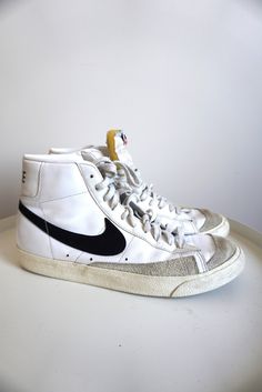 Sneakers details: * Black/white  leather NIKE  sneakers/boots * Condition: perfect vintage condition SIZE: US: 9.5 UK 8.5 EU: 43 Feel free to message me with any questions. Men Nike Shoes, Sneaker Ball, Nike Leather, Ball Run, High Sneakers, Boots High, Shoes Uk, Nike Sneakers, Sneakers Boots