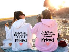 Matching Hoodies For Best Friends Aesthetic, Best Friend Hoodie Ideas, Best Friend T Shirt Ideas, Matching Sweatshirts For Best Friends