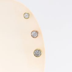 "14K 3.5mm Solid Gold CZ Stud Labret, Cartilage, Tragus, Helix, Conch, Lobe, 14K Solid Gold Piercing Earring, Minimalist Earring, Simple Stud, Geometric Earring, Dainty Earring Please note that this earring is made to order. S P E C S ♦ All of our jewelry is handmade in our studio in Seoul, Korea. ♦ 14K Gold (available in white, yellow, or rose) ♦ Pendant Size 4.7(W) x 4.7(L) x 4(H) mm ♦ Stone : Cubic Zirconia 3.5mm ♦ Post Thickness: 1mm / 18 Gauge ♦ Total Length of Post : 8mm (Shown Part after White Internally Threaded Round Piercings, Minimalist Round Nose Studs For Anniversary, Round Diamond Cartilage Earrings For Pierced Ears, Gold Cartilage Earrings, Earring Simple, Earring Minimalist, Minimalist Earring, Lobe Piercing, Rose Pendant