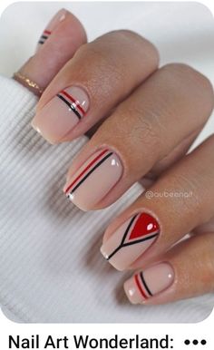 Nails Geometric Design Minimal, Easy Nail Line Designs, Lined Nail Art, Geometric Gel Nail Designs, Simple Nail Design Lines, Line Art Design On Nails, Straight Lines Nail Art, Stylish French Tip Nails, Easy Line Designs Nail Art