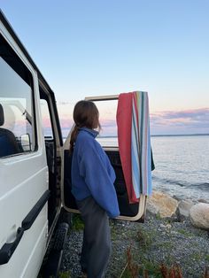 Van Life Outfits, Van Aesthetic, Van Life Aesthetic, Surf Van, Gap Year, Granola Girl, Camping Life, 가을 패션