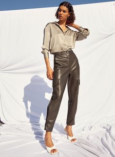 MODERN CARGO PANT - Vegan leather cargo pants Utilitarian Fashion, Detail Clothes, Leather Cargo Pants, Faux Leather Joggers, High Waisted Jeans Outfit, Utility Cargo Pants, Modeling Inspiration, Cargo Pants Style, Leather Joggers