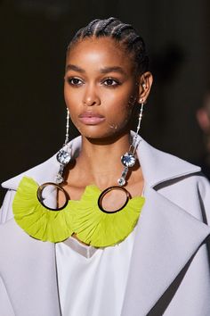 Tassel Jewelry Diy, Colourful Earrings, Valentino Runway, Dramatic Earrings, Oversized Earrings, Tassel Jewelry, Fashion Runway, Jeremy Scott