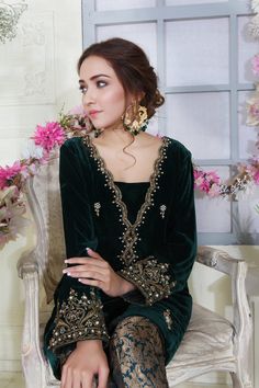 Pakistani Designer Online | Sarosh Salman | Luxury Pret & Wedding Wear Velvet Pakistani Dress, Velvet Suit Design, Pakistani Party Wear Dresses, Pakistan Dress, Pakistani Dresses Online, Pakistani Formal Dresses, Velvet Dress Designs, Pakistani Party Wear, Beautiful Suit