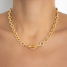 A chunky statement chain for layering. Featuring a toggle clasp. A great everyday piece to wear with other styles. Made to order. Gold filled over Stainless Chunky Rolo Cable chain 2.5mm Toggle clasp Available in 16", 17", and 18" lengths Toggle Clasp, Party Fashion, Cable Chain, Earring Necklace, Fashion Bracelets, Necklace Set, Silver Fashion, Anklets, Charm Necklace