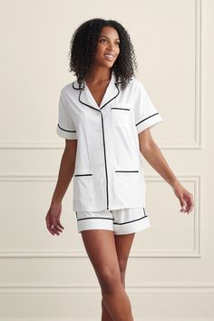 Slip into magnificently soft, four-way stretch cotton. Developed with anti-pilling and zero sagging qualities to last wear after wear. Classic White Cotton Sleepwear, Elegant Cotton Relaxed Fit Sleepwear, Fitted Cotton Sleepwear For Relaxation, Cotton Stretch Short Sleepwear, Stretch Cotton Sleepwear In Short Length, Cotton Stretch Sleepwear Short Length, Stretch Cotton Short Sleepwear, Short Length Cotton Tops For Daywear, Cotton Tops For Daywear, Short Length