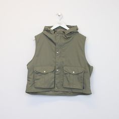 SKU - DM5331  Vintage Pract.s vest in green. Best fits M DETAILS:  ▫️ Front pockets ▫️ Zip up   👕 Fits like a ~ M ▫️ Label states ~ L ▫️ Pit to Pit ~ 23" ▫️ Length ~ 19.5" ▫️ Pit to Cuff ~ N/A   👇 If any defect is found and it is not included in the provided photos, it will be listed below. ▫️    🧺 All items are professionally washed and ironed before photos are taken and then sold.    ✅ If the item is listed, it is available    ❌ Disclaimer: Like all vintage items they may have slight imperf Sport Fitness, Zip Ups, Vintage Items, Im Not Perfect, Mens Outfits, Sports, Green, Clothes