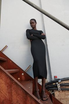 RIBBED KNIT MIDI DRESS - Black | ZARA United Kingdom Zara Outfit, Dress Zara, Style Inspiration Winter, Round Neck Dresses, Knit Midi, Knit Midi Dress, Zara United States, Black Midi Dress, Zara Dresses