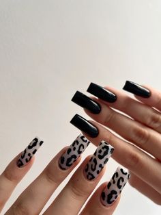 Nails Black Leopard, Black And Grey Cheetah Nails, Milky Nails With Black Design, Nails Acrylic Color Ideas, Black And White Cheetah Nails, White Nails With Black Designs, Nail Inspiration Black, Nails Black Design, Blue Shellac Nails