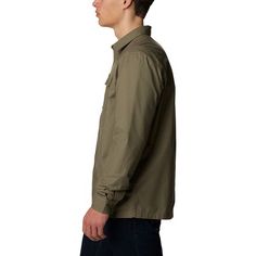 Columbia's Landroamer Lined Shirt is a versatile button-up collared shirt that we can wear to dinner, on a hike, and anywhere else our day takes us. The cotton blend brings soft comfort to any outfit, while the snap chest pockets add a small storage option. Solid Color Button-up Shirt For Outdoor, Affordable Outdoor Button-up Camp Shirt, Columbia T Shirts, Solid Button-up Outdoor Shirt, Columbia Shirt, Small Storage, Columbia, Cotton Blend, Mens Shirts