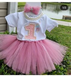 Diseños  y creaciones de outfits para niñas, para cumpleaños, disfraces, pascua o sesión de fotos. Incluye sombrero, diadema, franelas con apliques, tutus personalizados. Cute Party Sets, Fun White Sets For Birthday, Cute Fitted Party Sets, Fun White Birthday Sets, Fun White Birthday Set, Fun White Birthday Party Sets, Playful Summer Party Sets, Fun Birthday Sets For Spring, Cute Summer Birthday Party Supplies