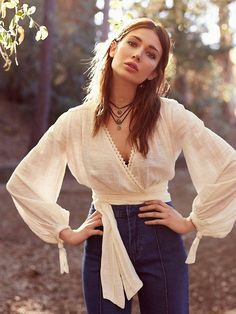 Endless Summer Happiest Days Wrap Top Pola Top, Looks Hippie, Áo Blu, France Fashion, Mode Tips, Long Sleeve Wrap Top, Comfortable Outfit, Mode Boho, Bohemian Tops