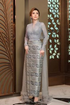 Myanmar Dress Design ပွဲတက် ဇာ, Myanmar Dress Design ပွဲတက်, Burmese Wedding Dress, Burmese Desserts, Burmese Wedding, Tims Outfits, Myanmar Outfit, Elven Wedding Dress, Myanmar Fashion