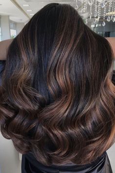 Curly Hair Color Ideas, Curly Hair Color, Bombshell Hair, Dark Brunette Hair, Hair Color Chocolate, Brunette Hair With Highlights, Dark Hair With Highlights