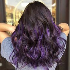 Pravana Violet, Purple Hair Highlights, Underlights Hair, Purple Ombre Hair, Hair Color Underneath, Peekaboo Hair, Hair Color Streaks, Hair Streaks, Hair Color Purple